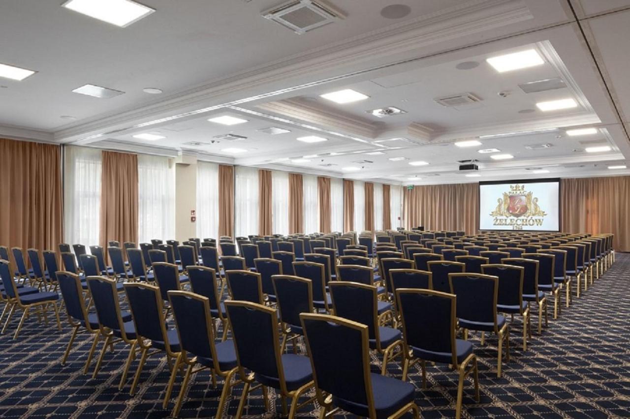 Palac Zelechow Spa & Wellness Екстер'єр фото