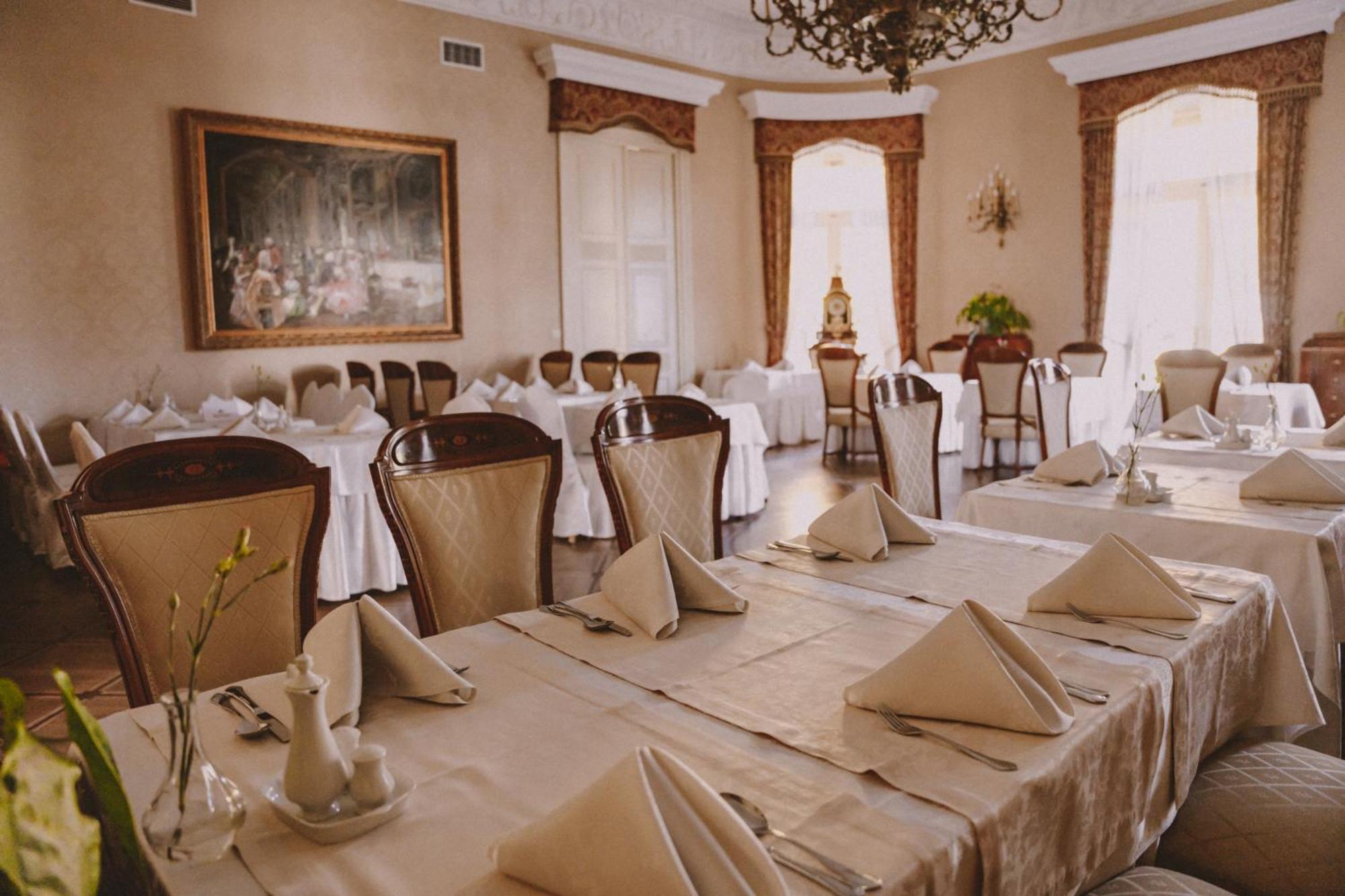 Palac Zelechow Spa & Wellness Екстер'єр фото