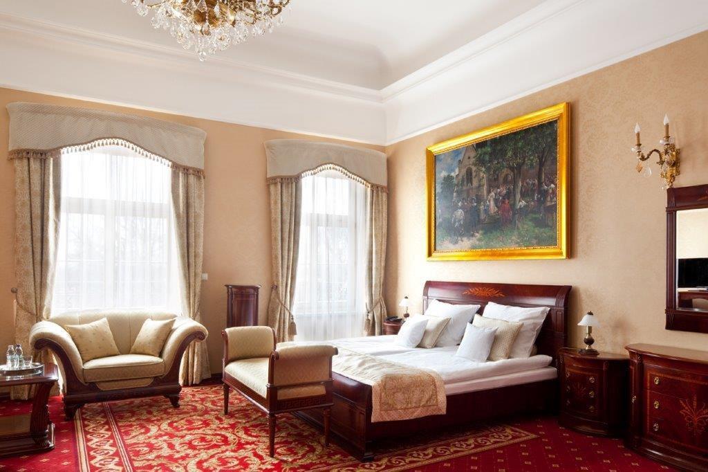 Palac Zelechow Spa & Wellness Екстер'єр фото