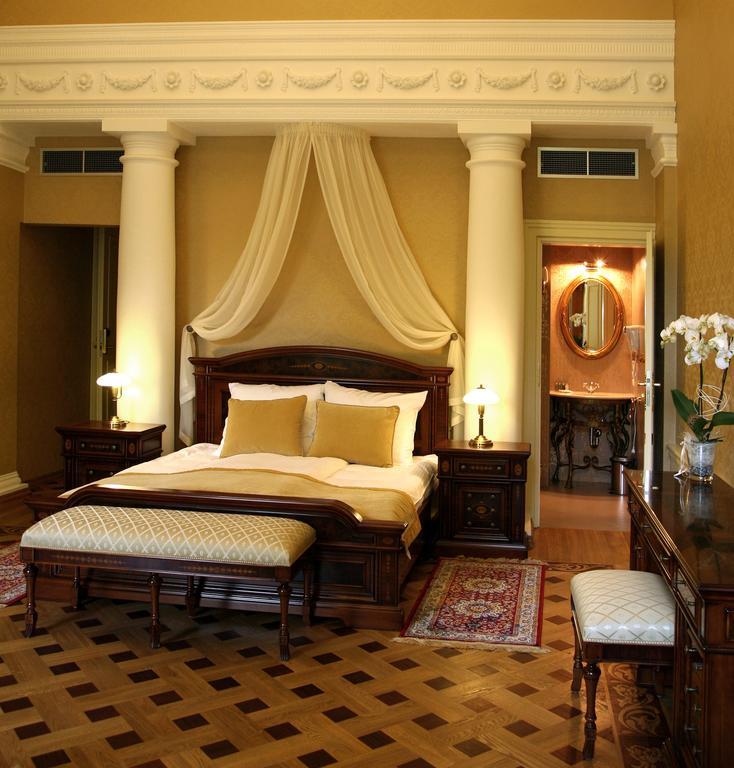 Palac Zelechow Spa & Wellness Екстер'єр фото